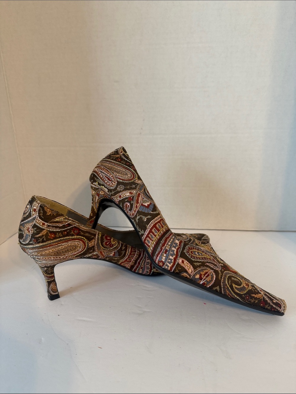 Costa Blanca Multicolor Paisley Pointed Toe Kitten Heels